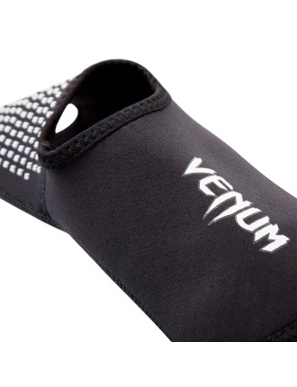 Top Choice Venum Kontact Evo Foot Grips - Black Immediate Availability