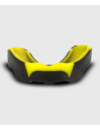 Top Choice Venum Predator Mouthguard - Black/Yellow Hot New Item