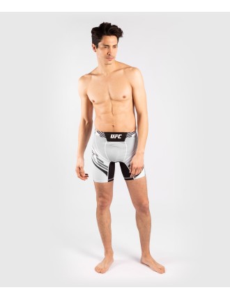 Top Choice UFC Venum Authentic Fight Night Men's Vale Tudo Shorts - Short Fit - White Limited Stock